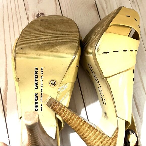 Chinese Laundry Yellow Tan Slingback Heels with Brown Pickstitch Size 7 - Picture 6 of 7